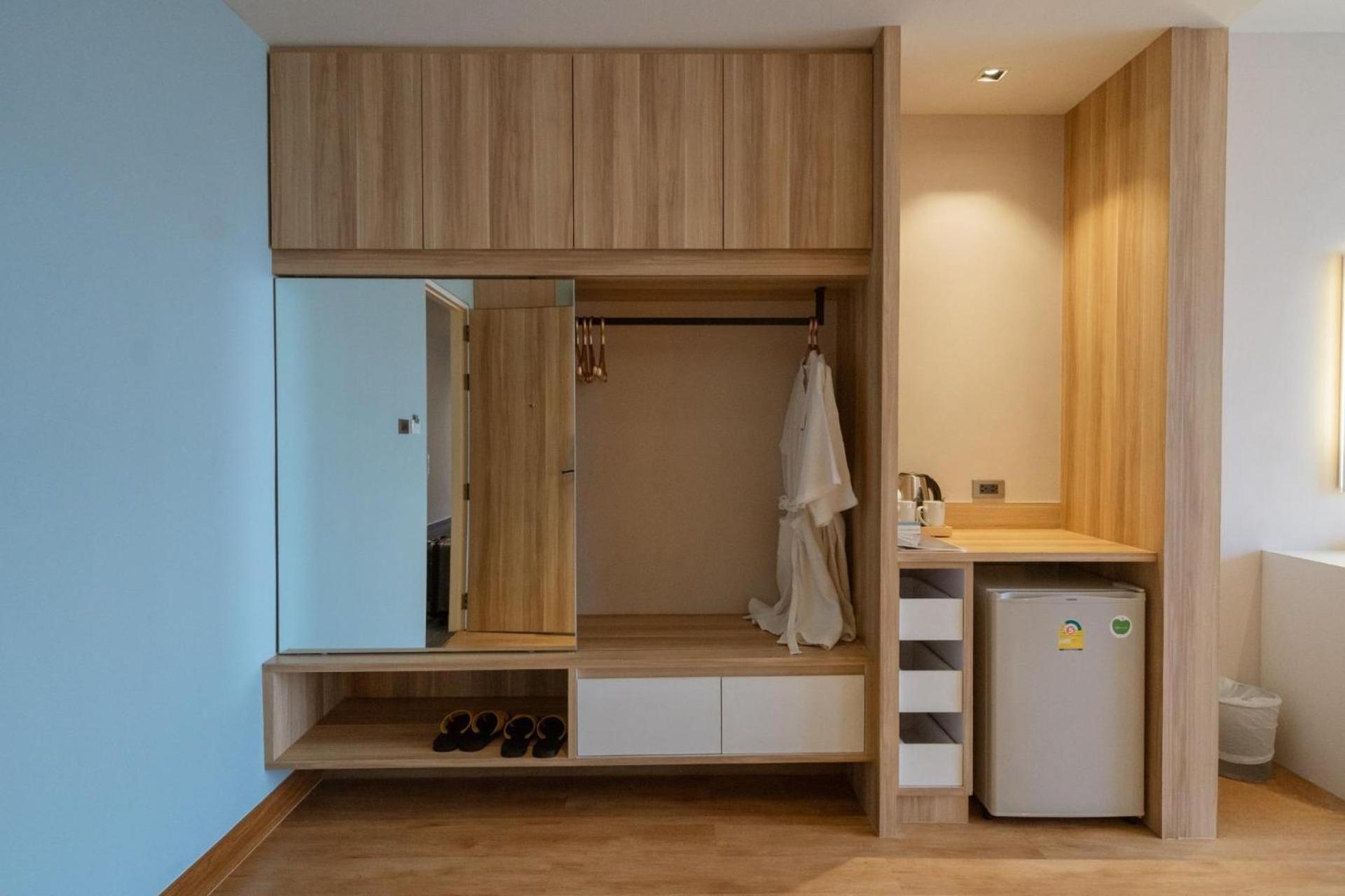 W3 Hotel Hatjaj Kültér fotó